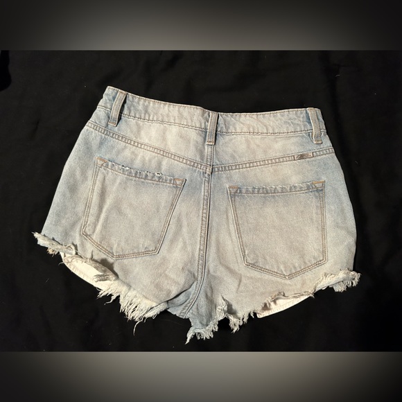 KanCan Distressed Denim Shorts - Picture 2 of 4